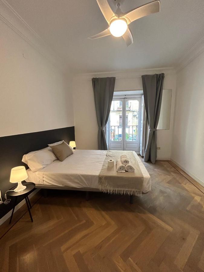 Privatunterkunft Villa Rooms Madrid